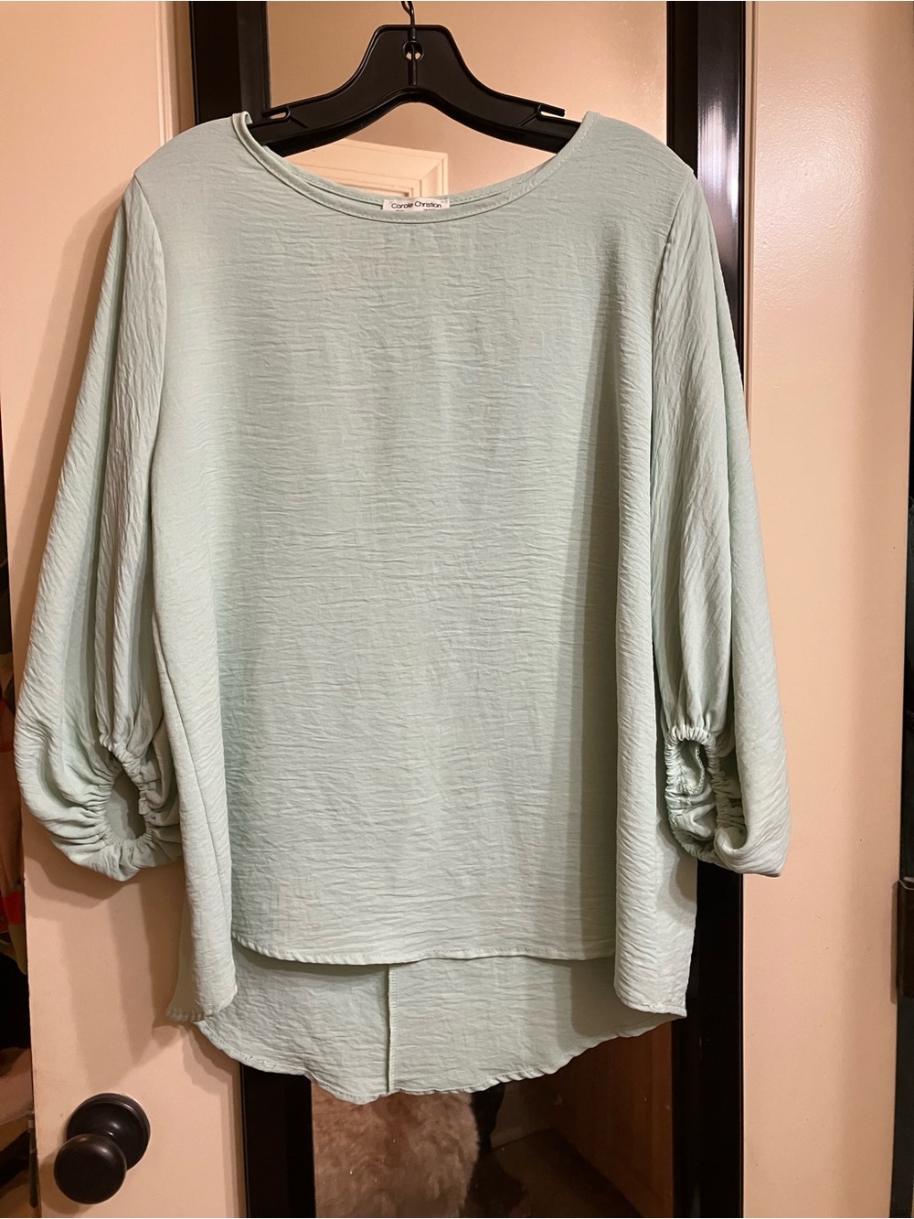 Mint green top